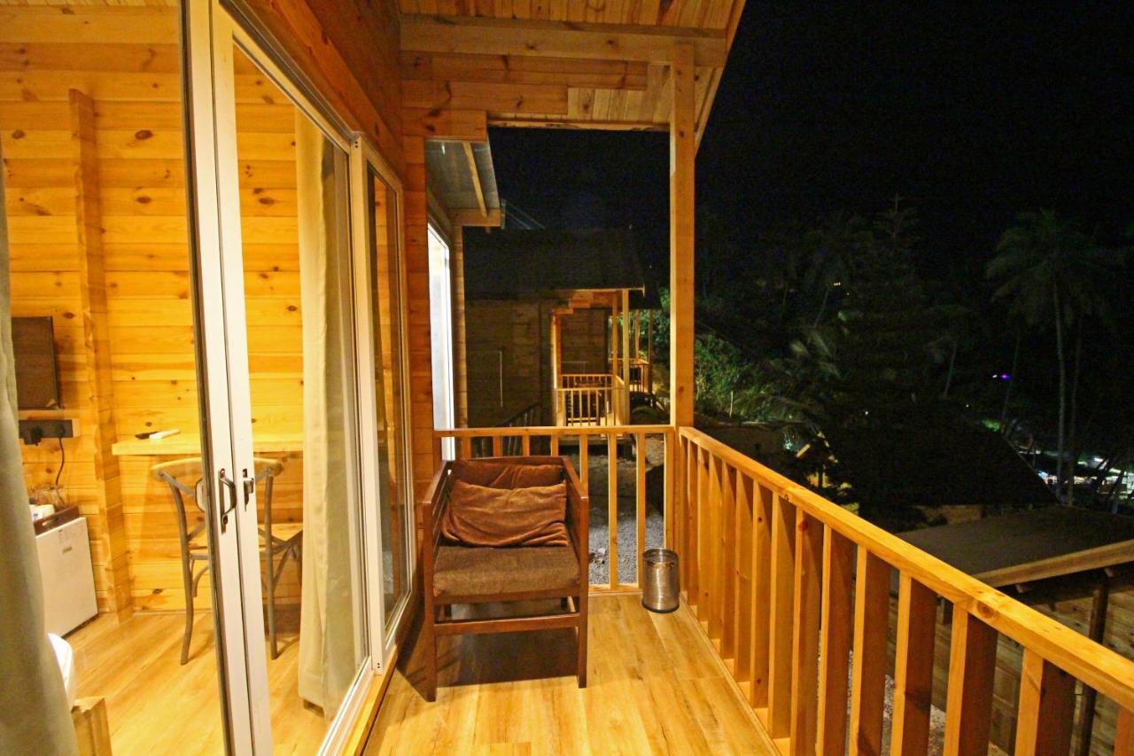 Larive Beach Resort Vagator Exterior foto