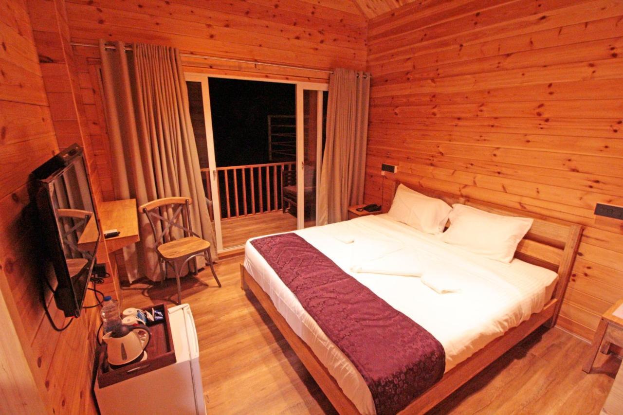 Larive Beach Resort Vagator Exterior foto