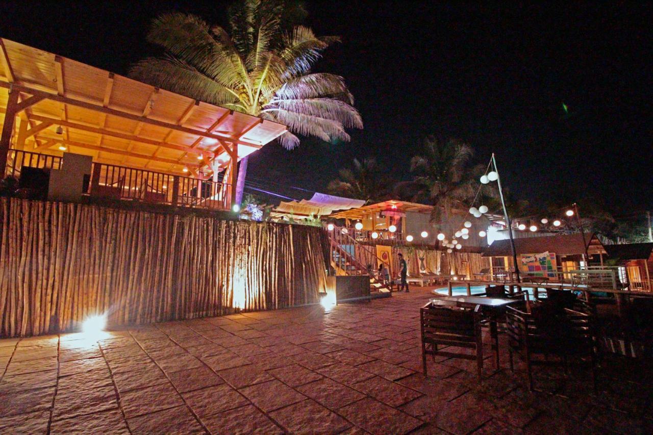 Larive Beach Resort Vagator Exterior foto