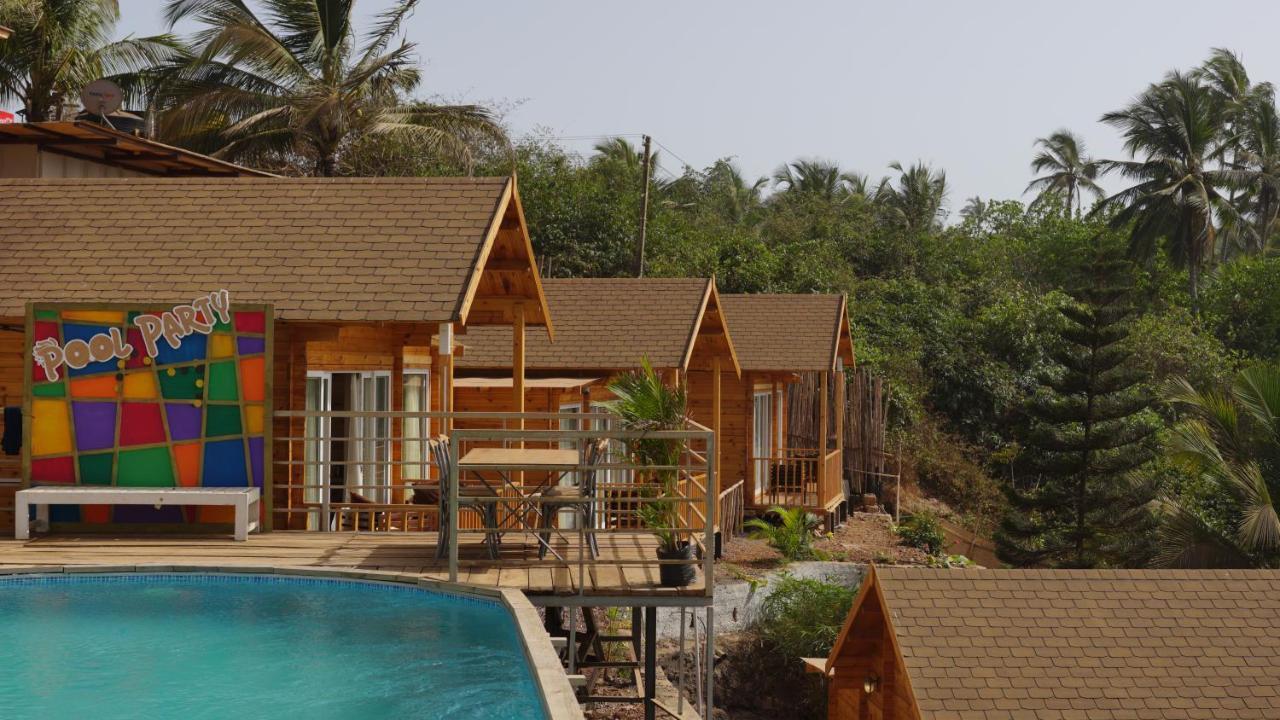 Larive Beach Resort Vagator Exterior foto