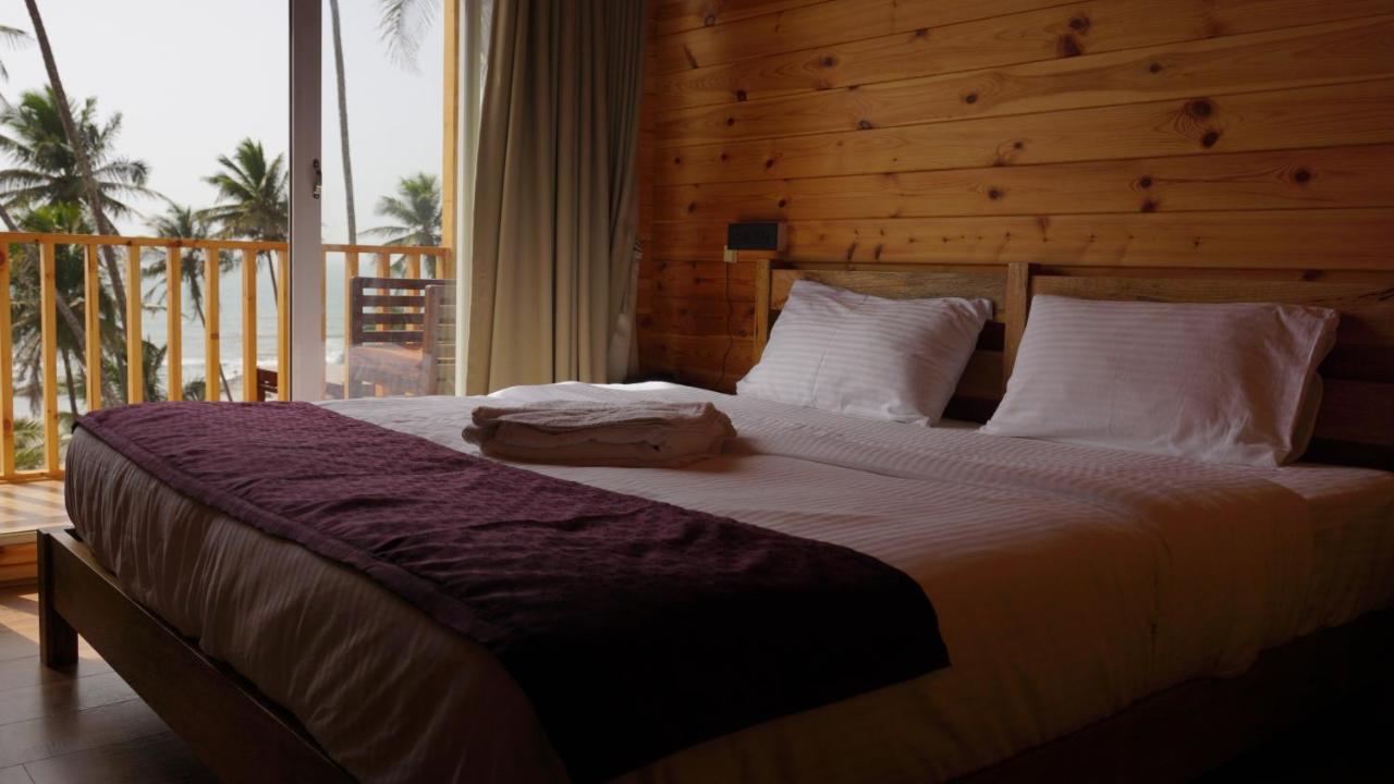 Larive Beach Resort Vagator Exterior foto